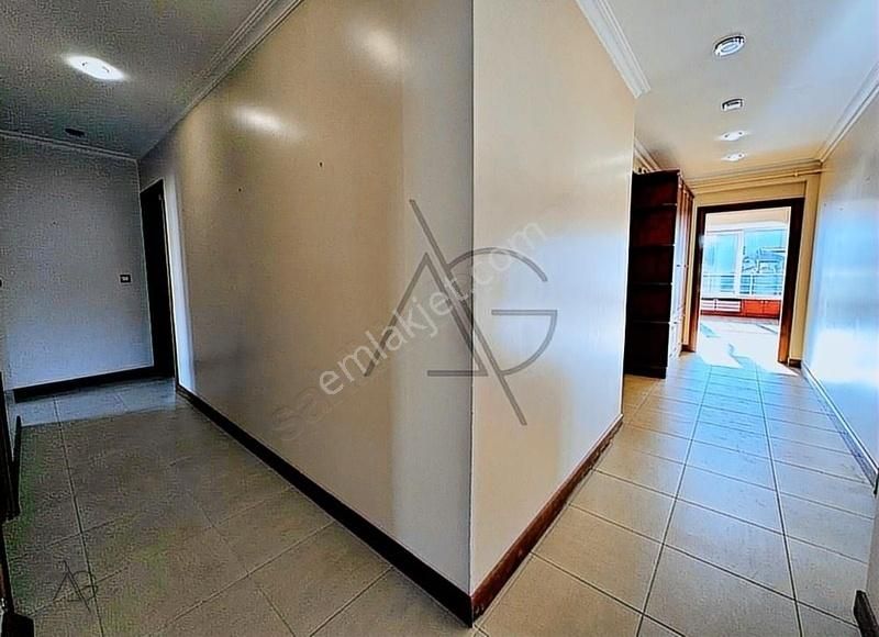 Şaşkınbakkalda Bağdata 3.bina 2004 Yapımı 4+1 Katta Tek Satılık - Görsel 8