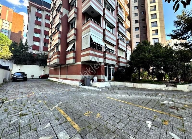 Şaşkınbakkalda Bağdata 3.bina 2004 Yapımı 4+1 Katta Tek Satılık - Görsel 35