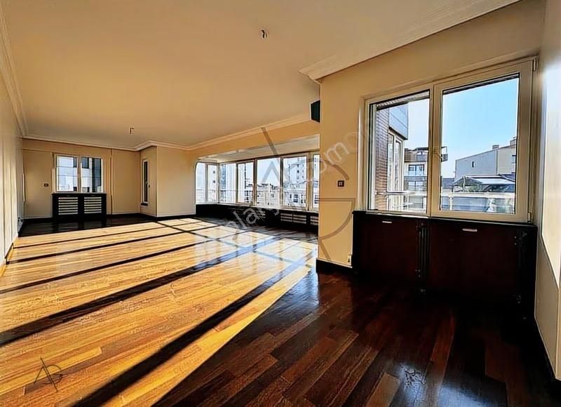 Şaşkınbakkalda Bağdata 3.bina 2004 Yapımı 4+1 Katta Tek Satılık - Görsel 6