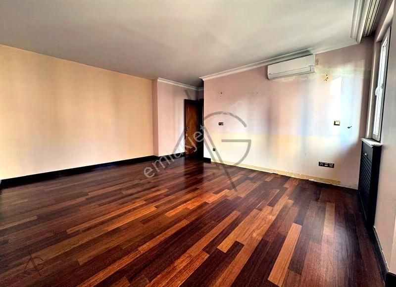 Şaşkınbakkalda Bağdata 3.bina 2004 Yapımı 4+1 Katta Tek Satılık - Görsel 30