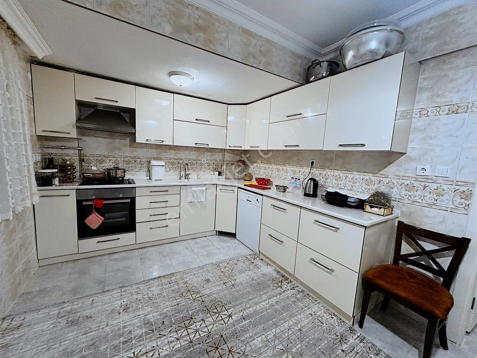 Kestel Yeni Mah. Satılık 4+1 Tripleks Villa - Görsel 31