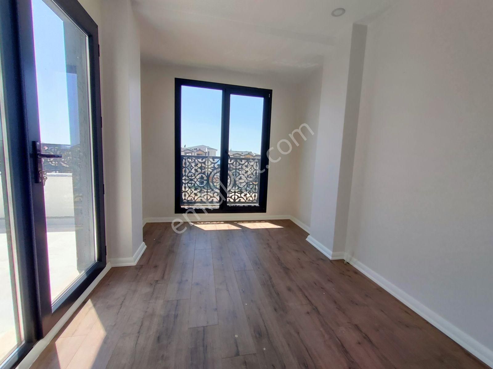 ***düzenli Ve Konforlu Villa***kartallar'dan Değerini Bilenlere - Görsel 17