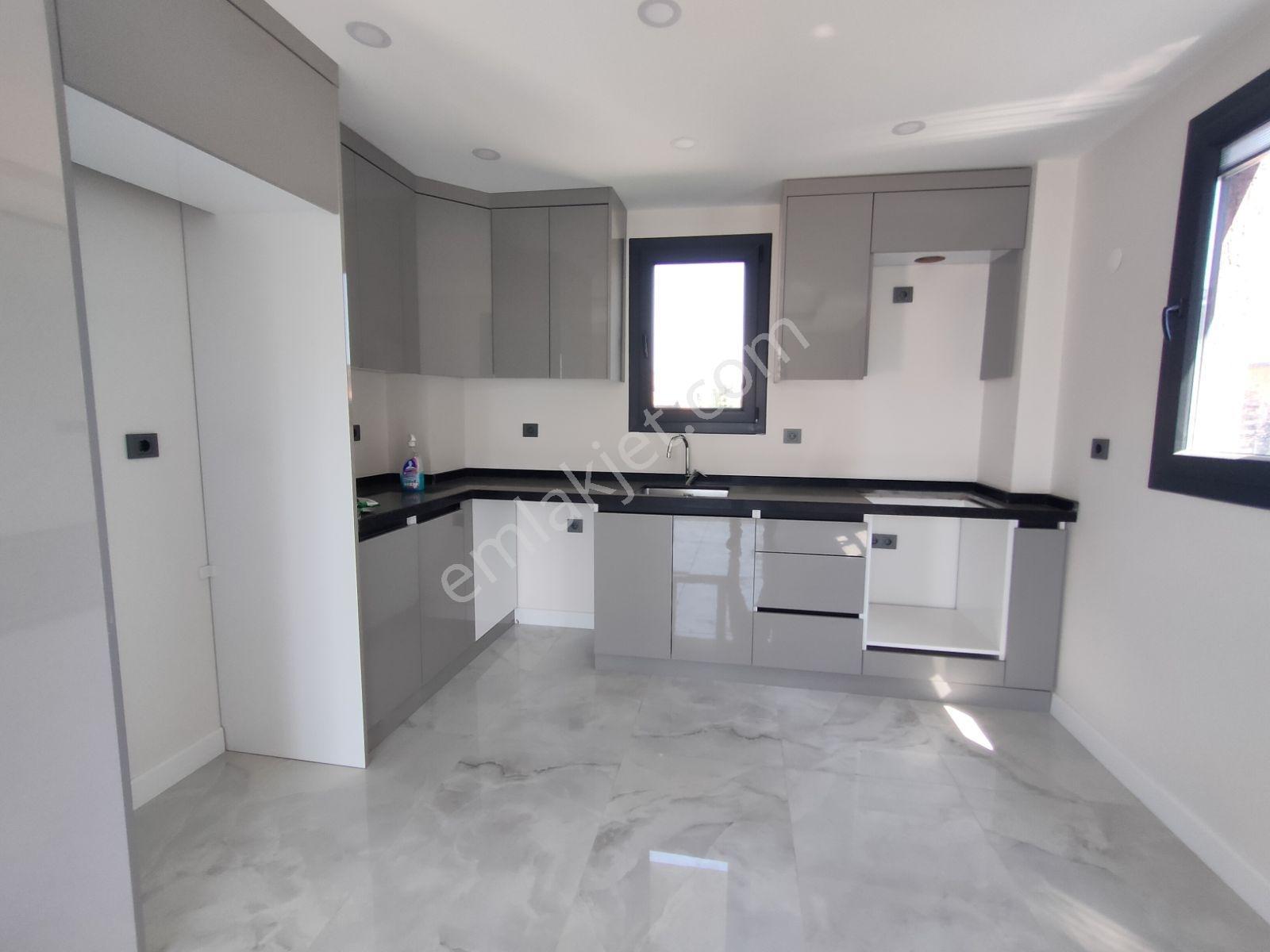 Yeniçiftlik Sahil Tarafında Yazlık Villa #kartallar'dan# - Görsel 15