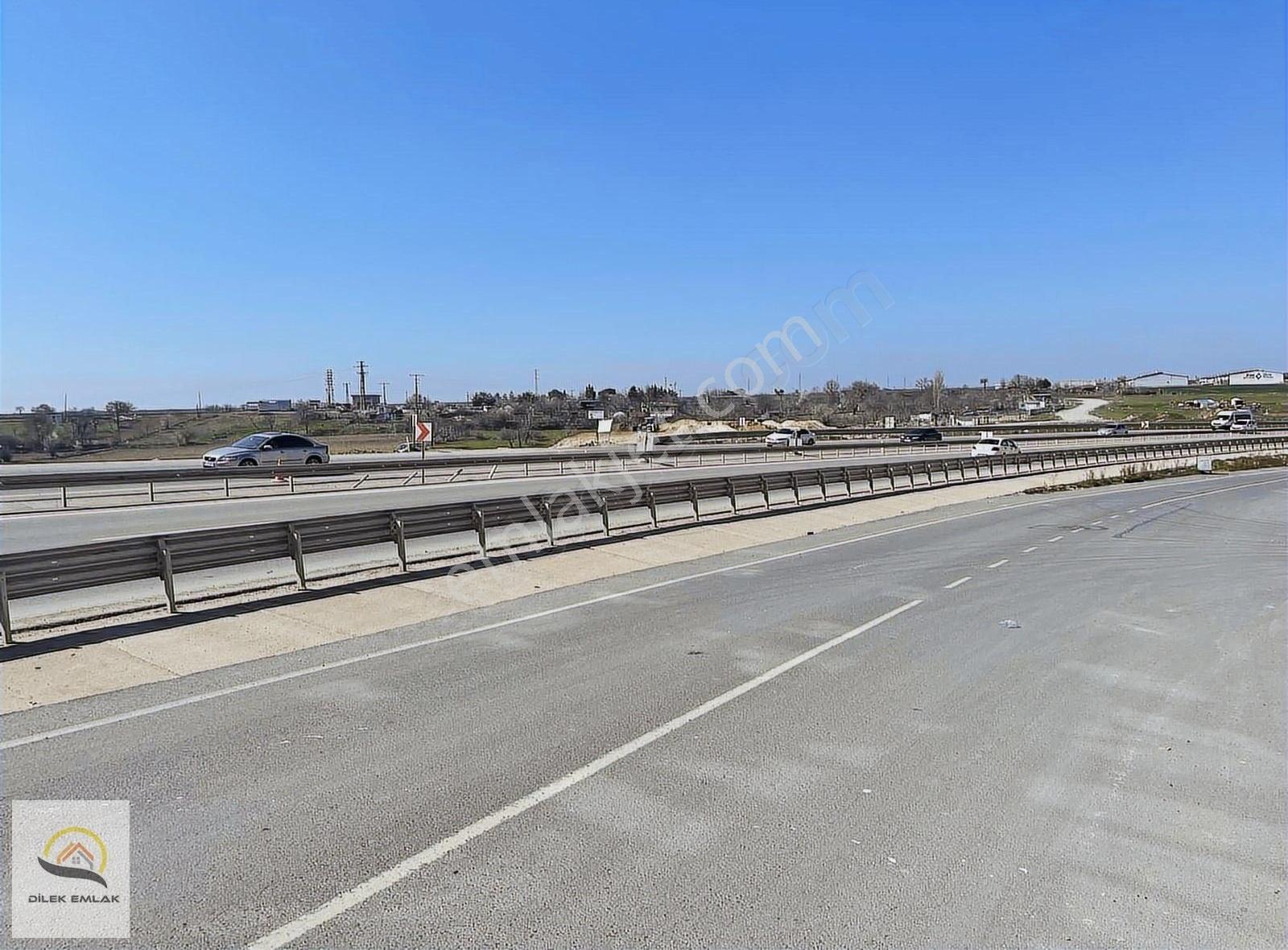 Cadde Cephe Köşebaşı İskanla Kiracılı Dükkan - Görsel 26