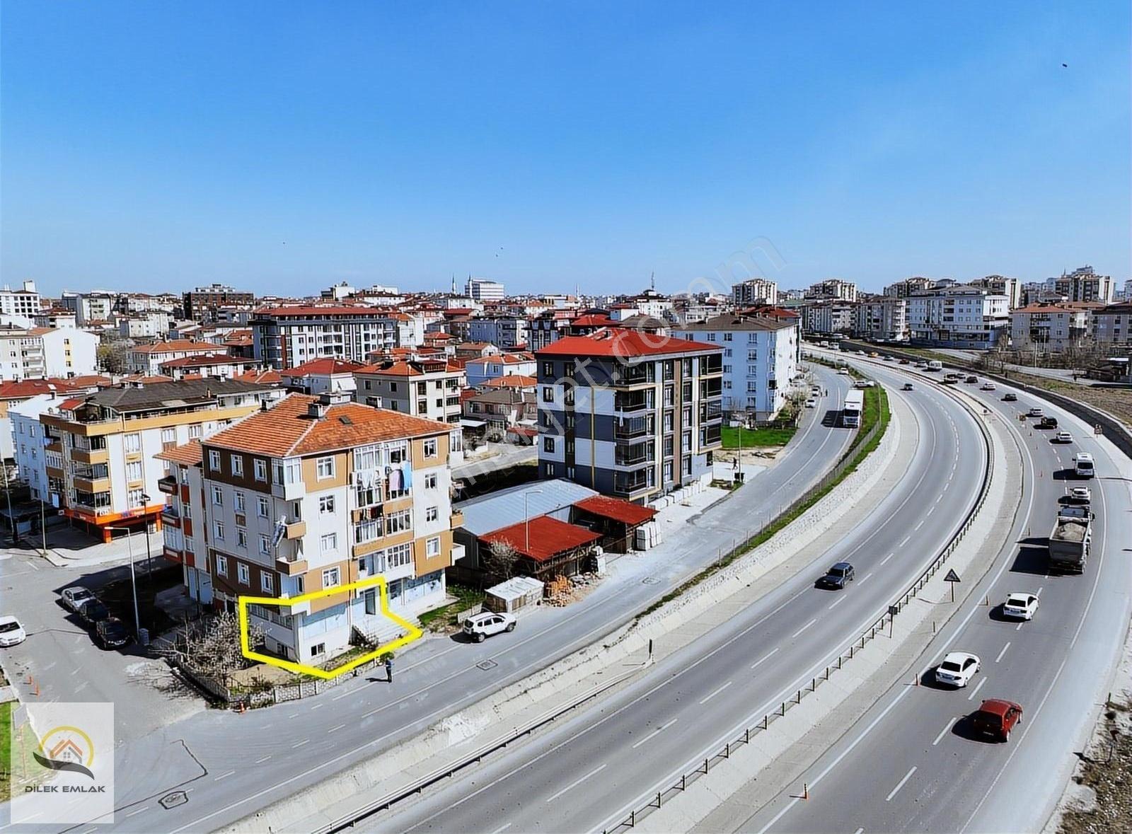Cadde Cephe Köşebaşı İskanla Kiracılı Dükkan - Görsel 12