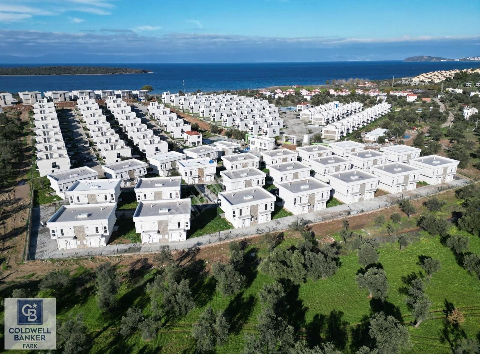 Balıkesir Keremköy'de 3+1 Satılık Villa Doğalgazlı Havuzlu - Görsel 1