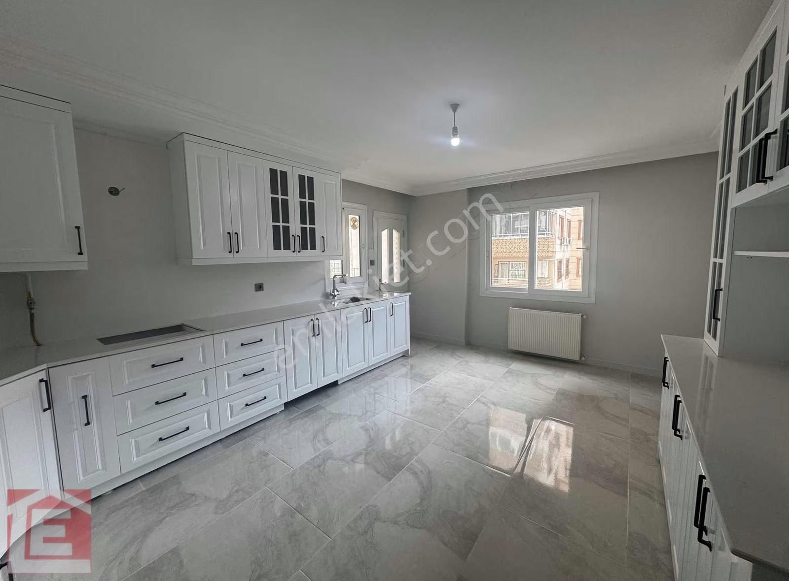 Lider'den Kenan Evren Yakını 4+1 Ful Yapılı Çift Banyolu Sitede - Görsel 4