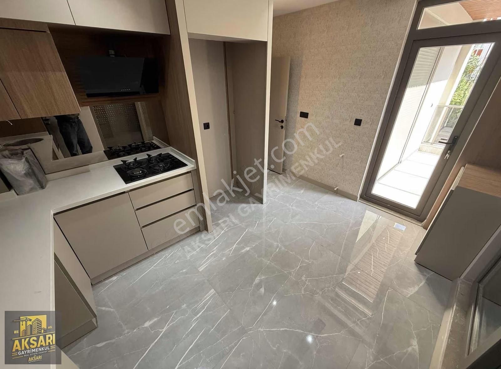 Karşıyakada Okul Dibi Tranvay 2+1 Satılık Daire - Görsel 22