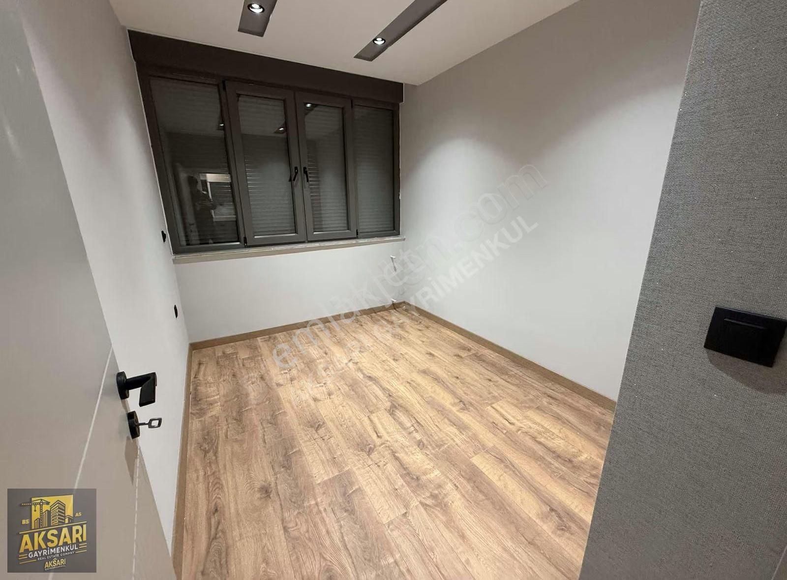 Karşıyakada Okul Dibi Tranvay 2+1 Satılık Daire - Görsel 23