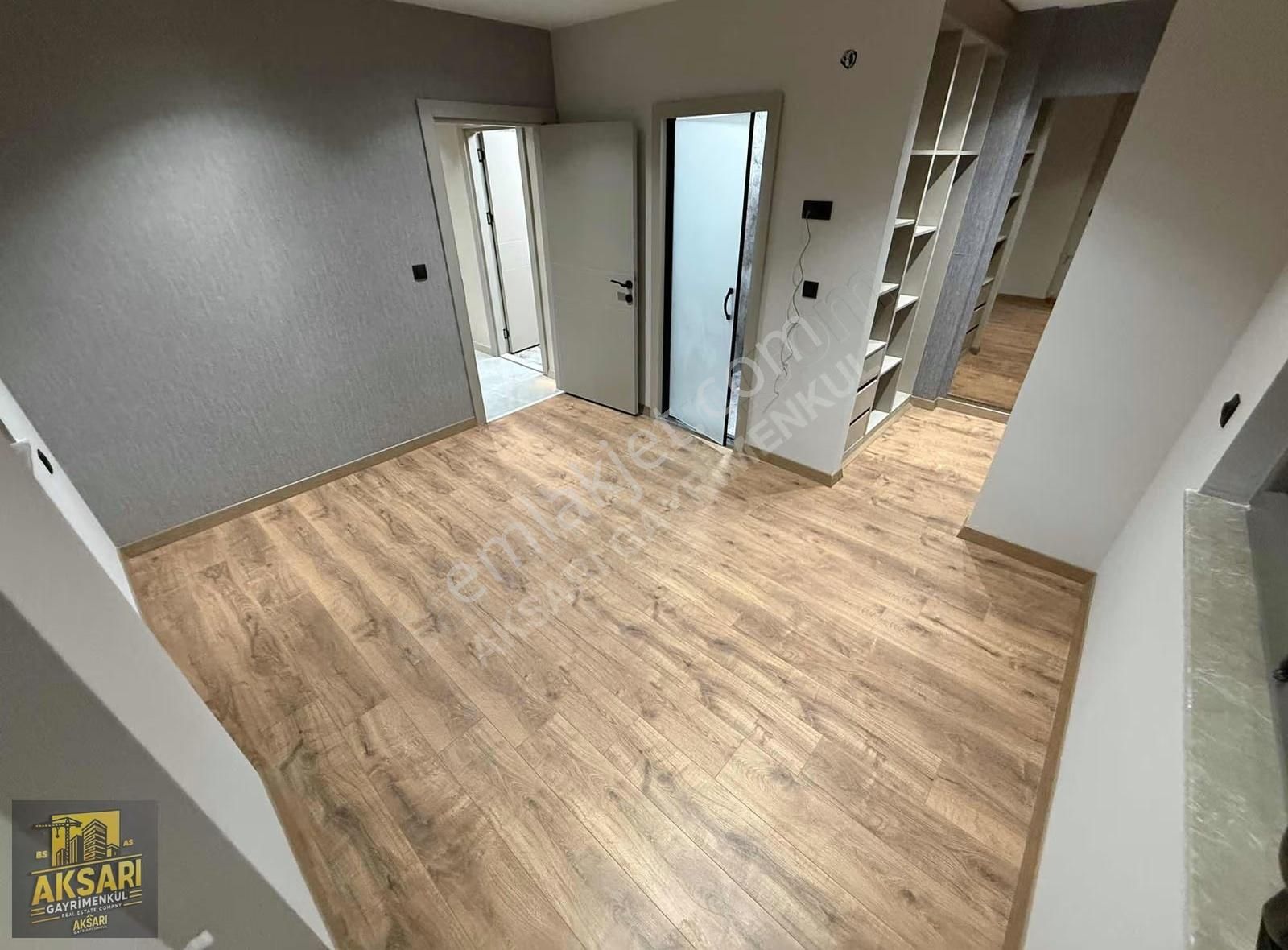 Karşıyakada Okul Dibi Tranvay 2+1 Satılık Daire - Görsel 5