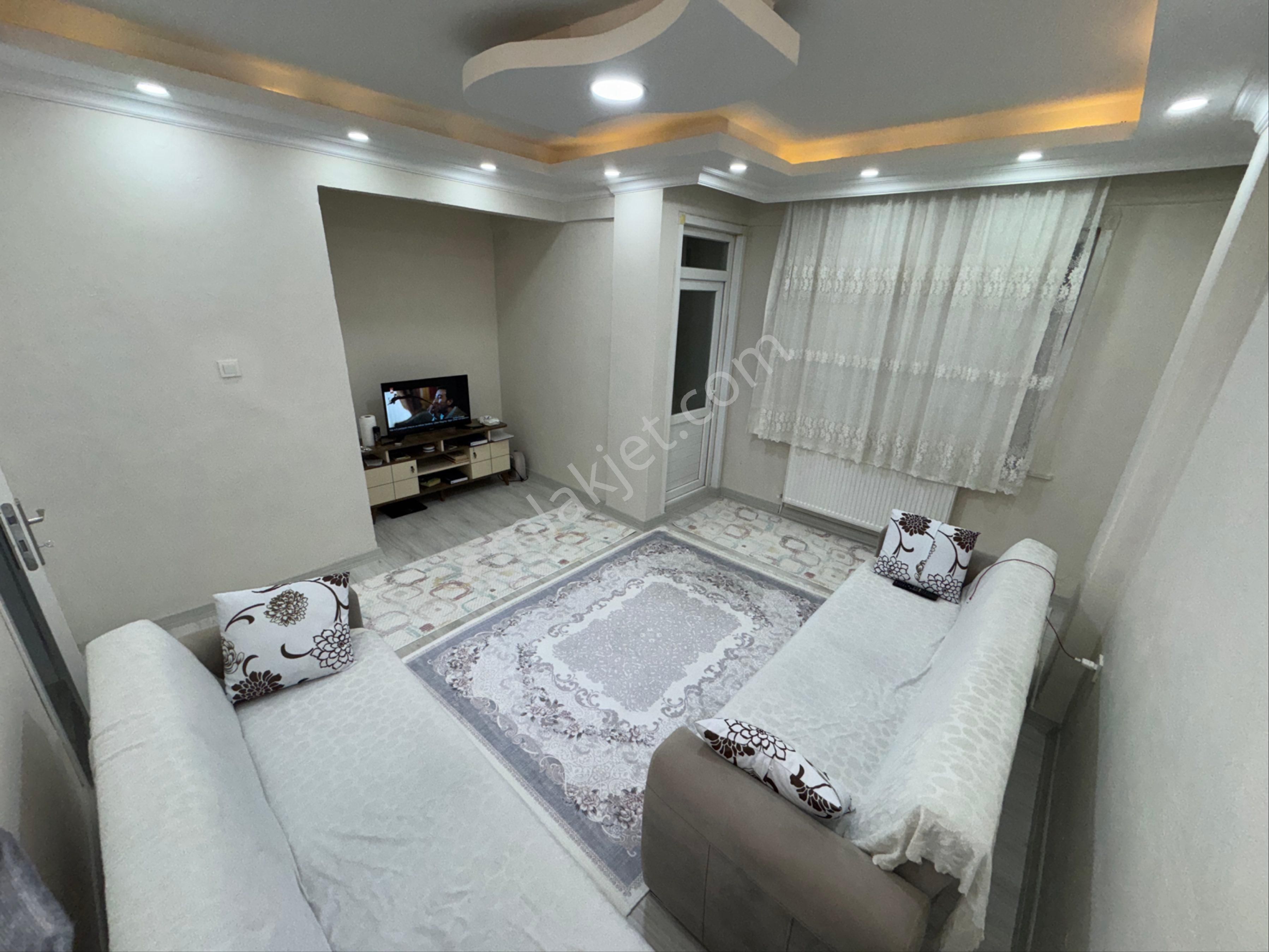 Zafer Yapıdan Satılık Ortakat Daire 1.kat 1+1 70m2 Balkonlu Hisseli 25-30 Yaş Sultançiftliği Mahde