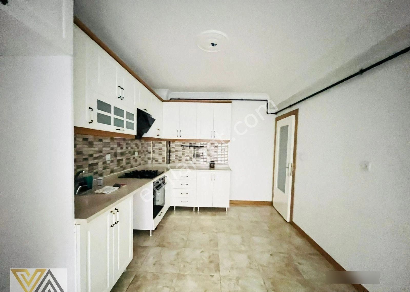 Valentia'dan Yerden Isıtmalı Ara Katta Kiralık 3+1 Daire !!! - Görsel 20