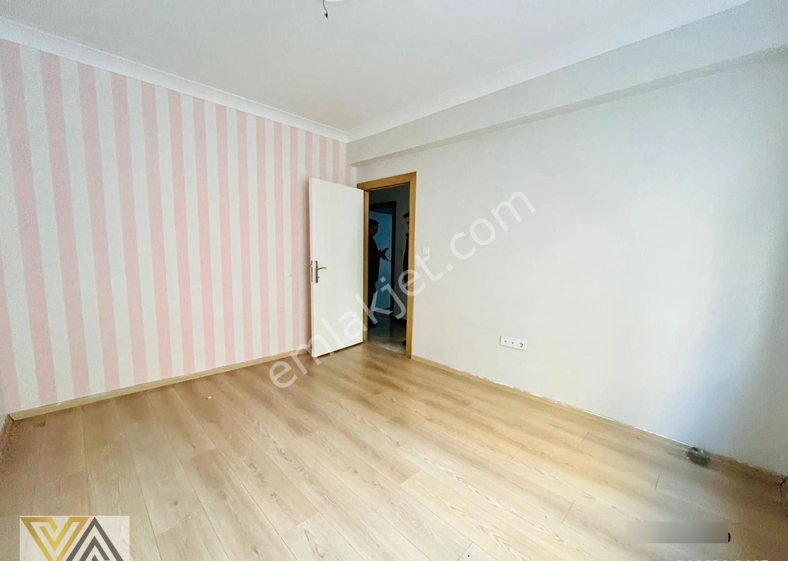 Valentia'dan Yerden Isıtmalı Ara Katta Kiralık 3+1 Daire !!! - Görsel 32