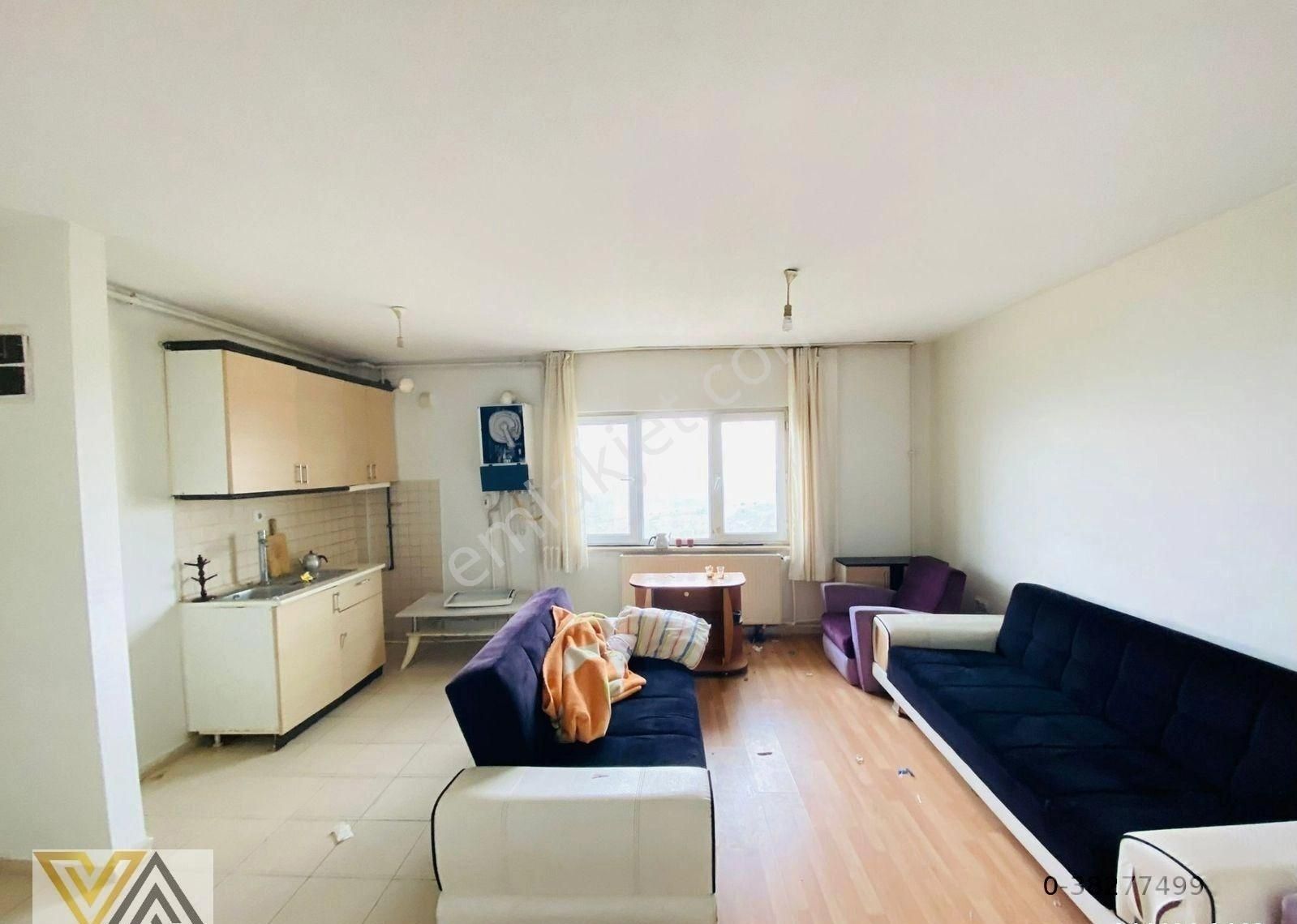 Zirvekent'te Eşyalı Katta Manzaralı Kiralık 1+1 Daire !!!