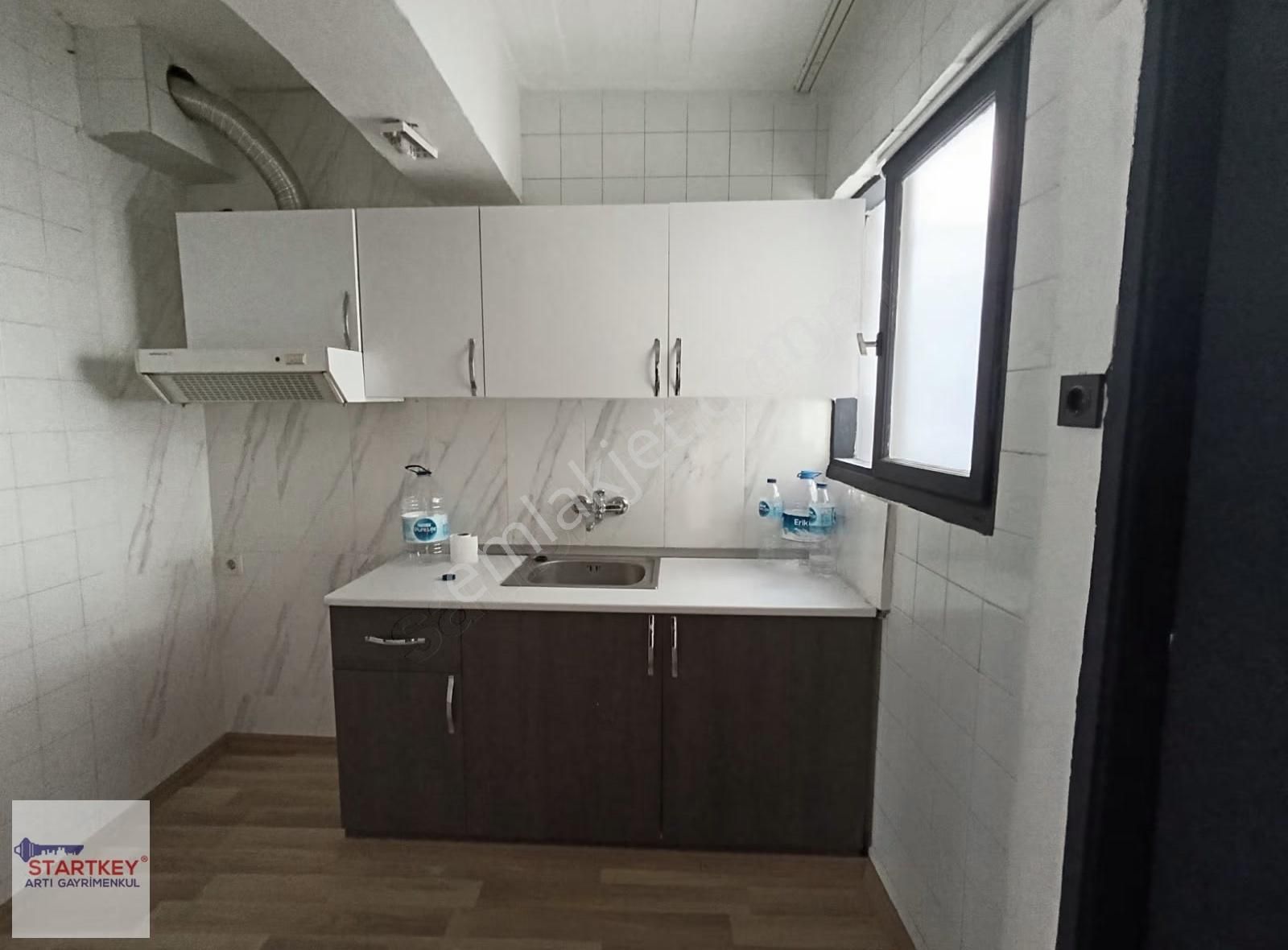 Karşıyaka Çarşı İçi Teraslı 2+1 Satılık Ofis - Görsel 28