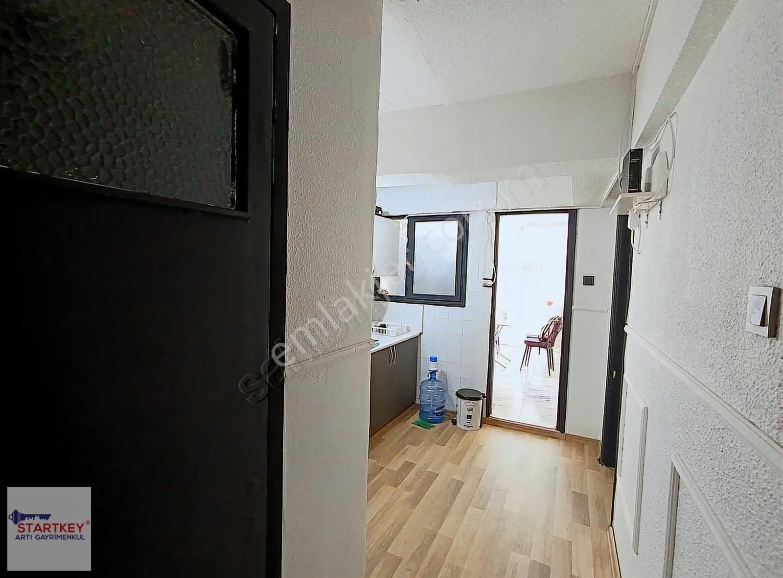 Karşıyaka Çarşı İçi Teraslı 2+1 Satılık Ofis - Görsel 31