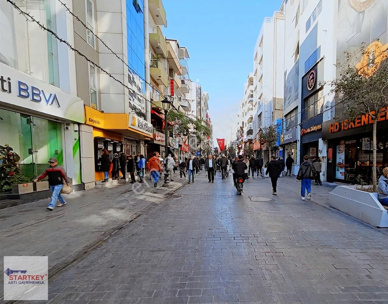 Karşıyaka Çarşı İçi Teraslı 2+1 Satılık Ofis - Görsel 9