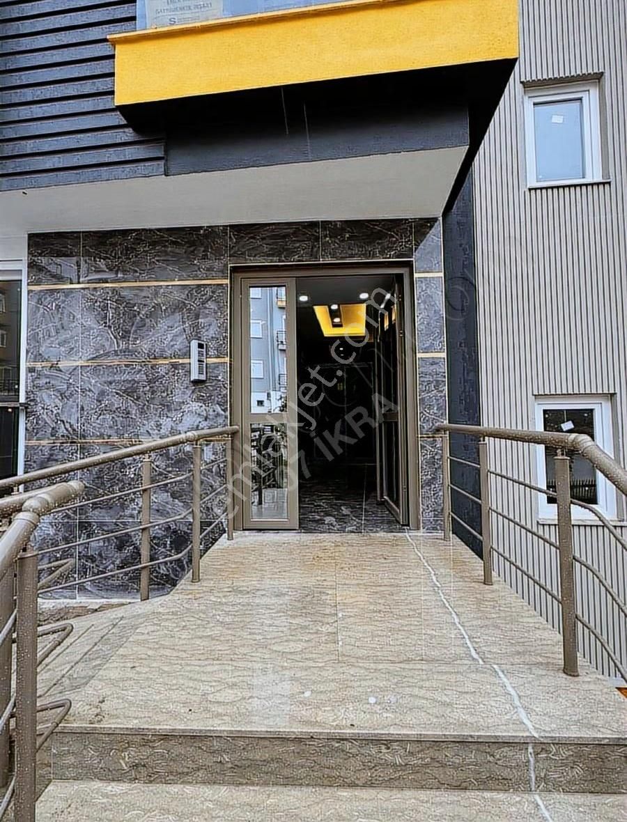 Şehir Hastanesi Bölgesinde 1+1 Yüksek Giriş Satılık Daire - Görsel 5