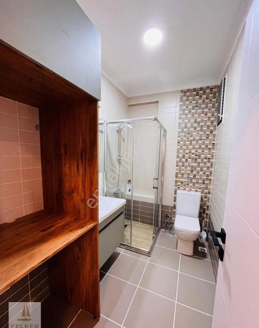 Kozyatağında Minibüs'e Yakın 2+1 Özel Dekorlu Süper Lüks - Görsel 4