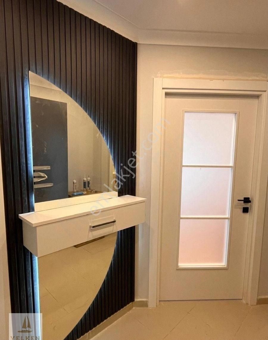 Kozyatağında Minibüs'e Yakın 2+1 Özel Dekorlu Süper Lüks - Görsel 15