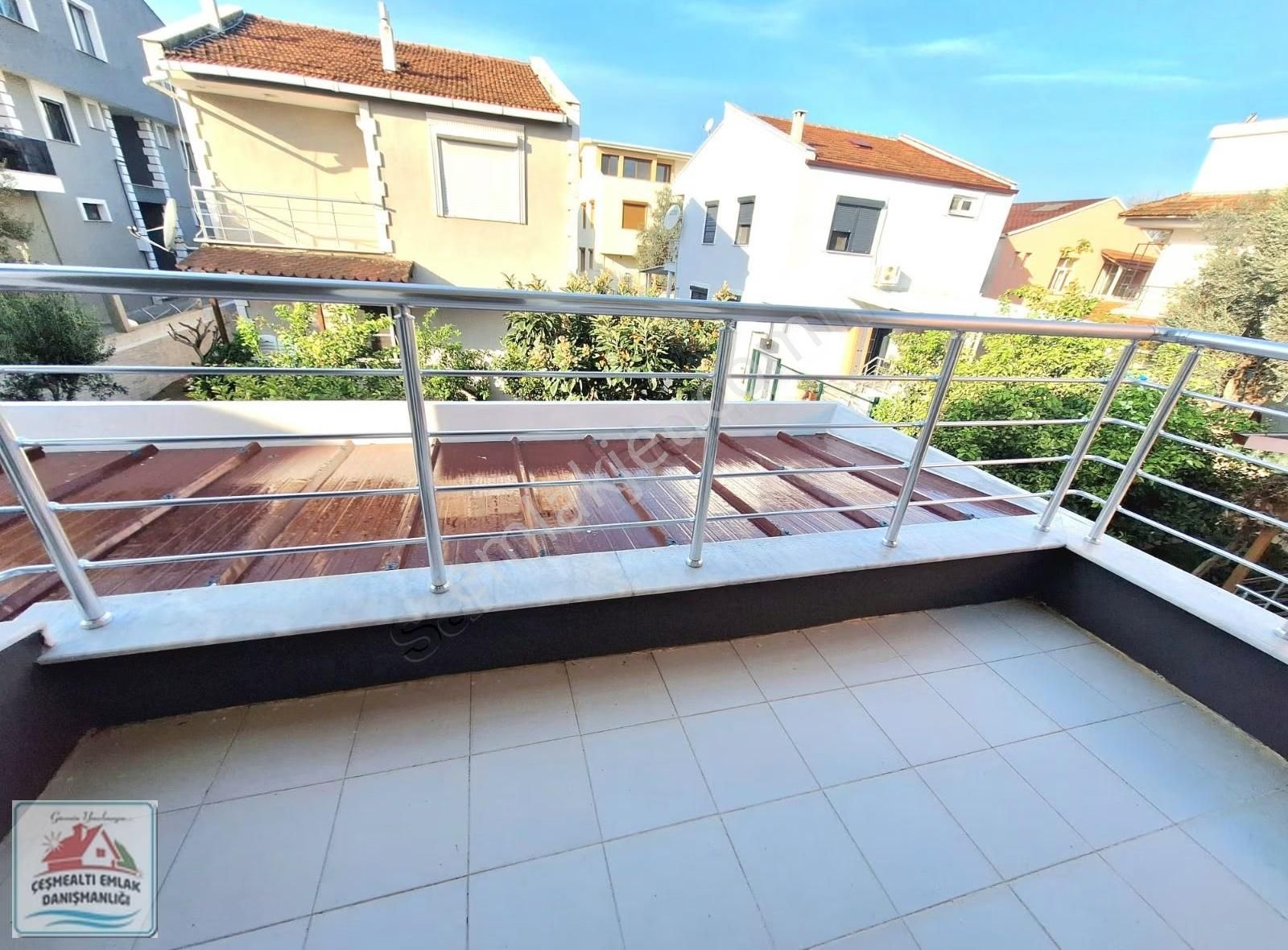 Urla Guvendik Mahallesi 300 M2 İcinde Tam Müstakil Villa - Görsel 15