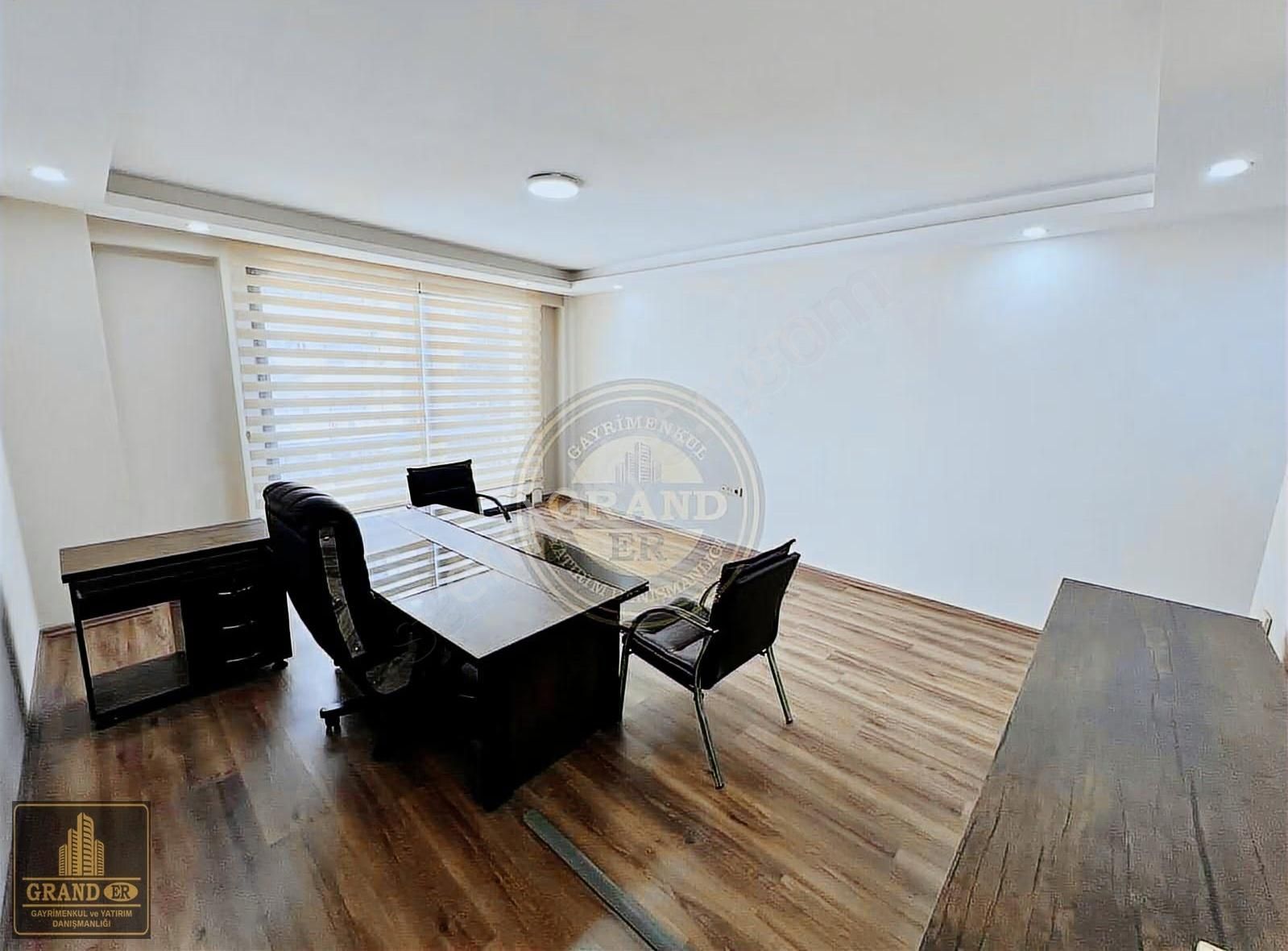 Akdeniz İhsaniye Mah De Eşyalı Geniş Kiralık 1+1 Ofis - Görsel 3