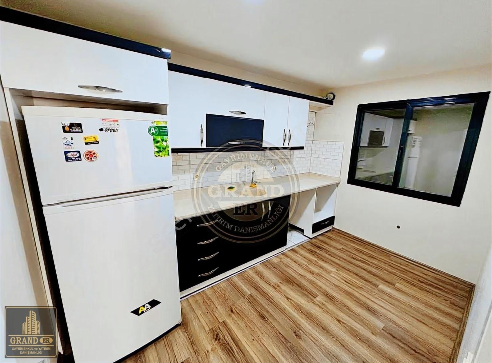 Akdeniz İhsaniye Mah De Eşyalı Geniş Kiralık 1+1 Ofis - Görsel 12
