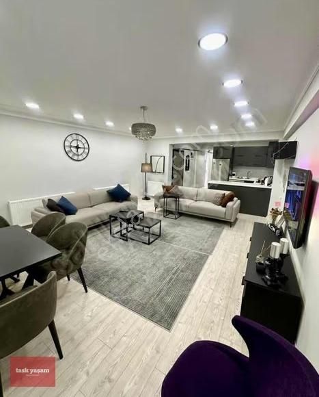 Valikonağına Yürüme Mesafesinde Yenilenmiş 2+1 Fırsat Daire - Görsel 12