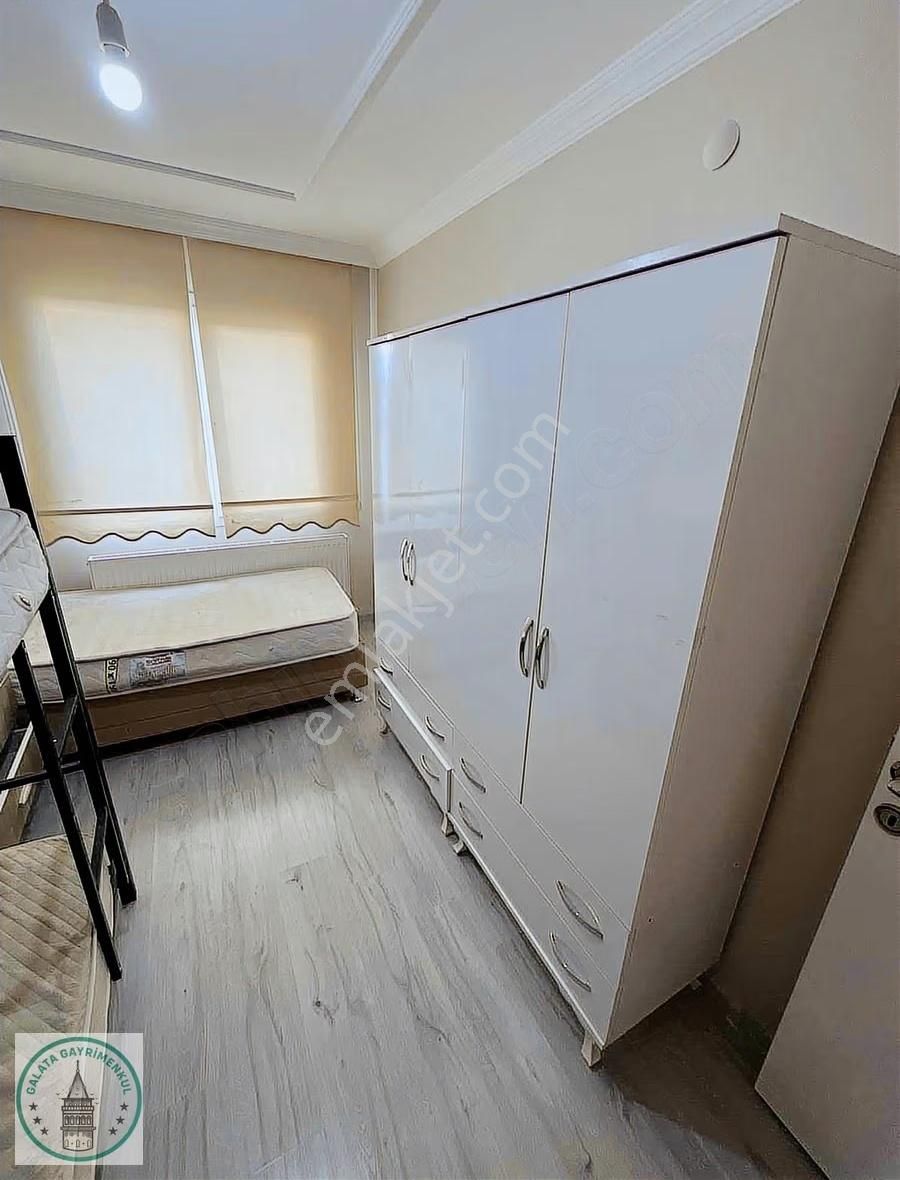 Galata'dan Cadde Üzeri 2+0 Satılık Eşyalı Daire - Görsel 8