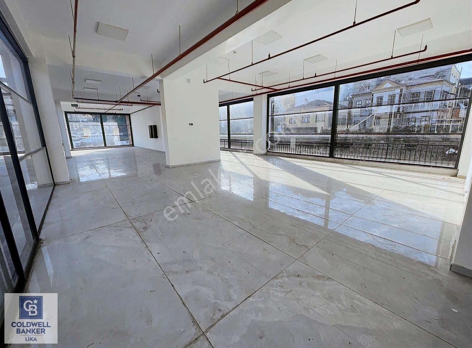 Cb Lika'dan İşlek Lokasyonda Kiralık Dükkan - Görsel 11