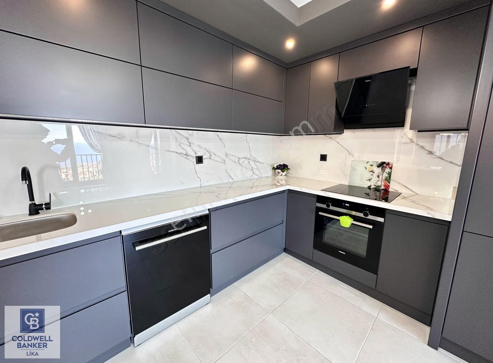 Akyazı'da Denizle Manzaralı Sıfır Satılık Villa - Görsel 28