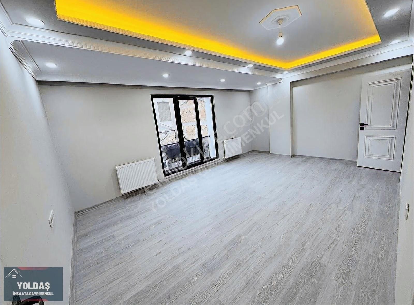 Yoldaş İnş Satılık 3+1 130 M2 Sıfır Yapı Asansörlü Daire