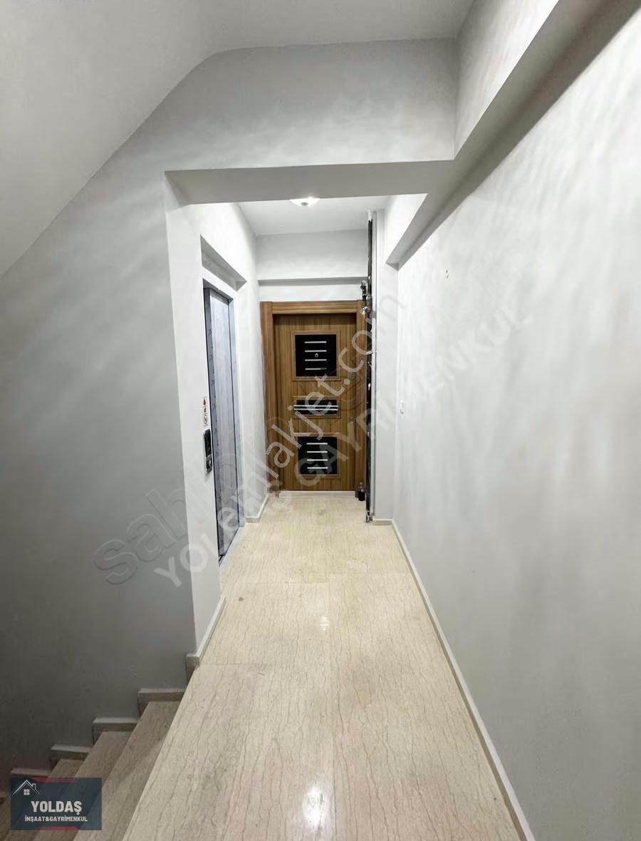 Yoldaş İnş Satılık 3+1 130 M2 Sıfır Yapı Asansörlü Daire - Görsel 3