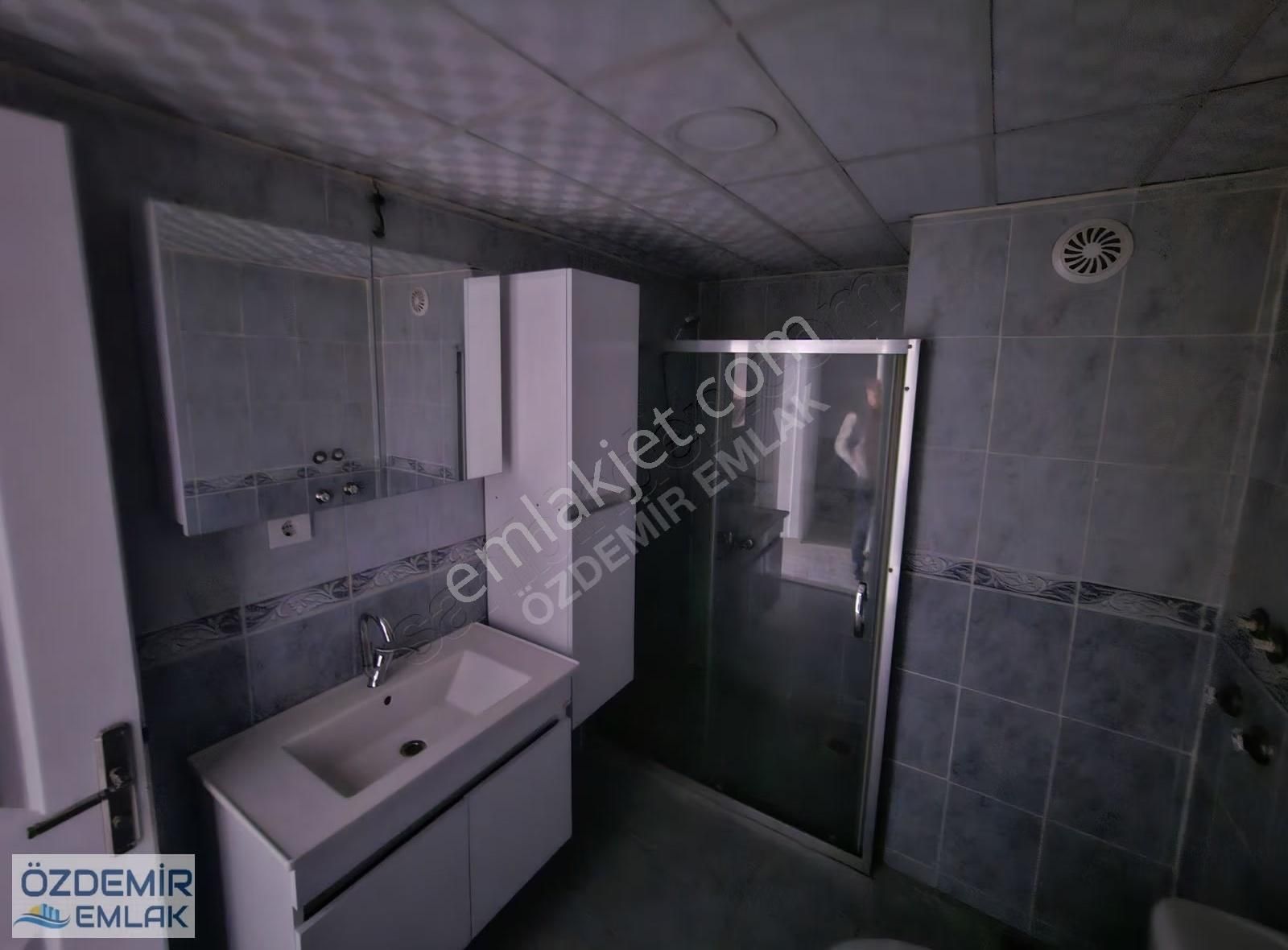 Özdemir Emlaktan Merkezde Kilerli Kiralık 3+1 Ara Kat Daire - Görsel 32