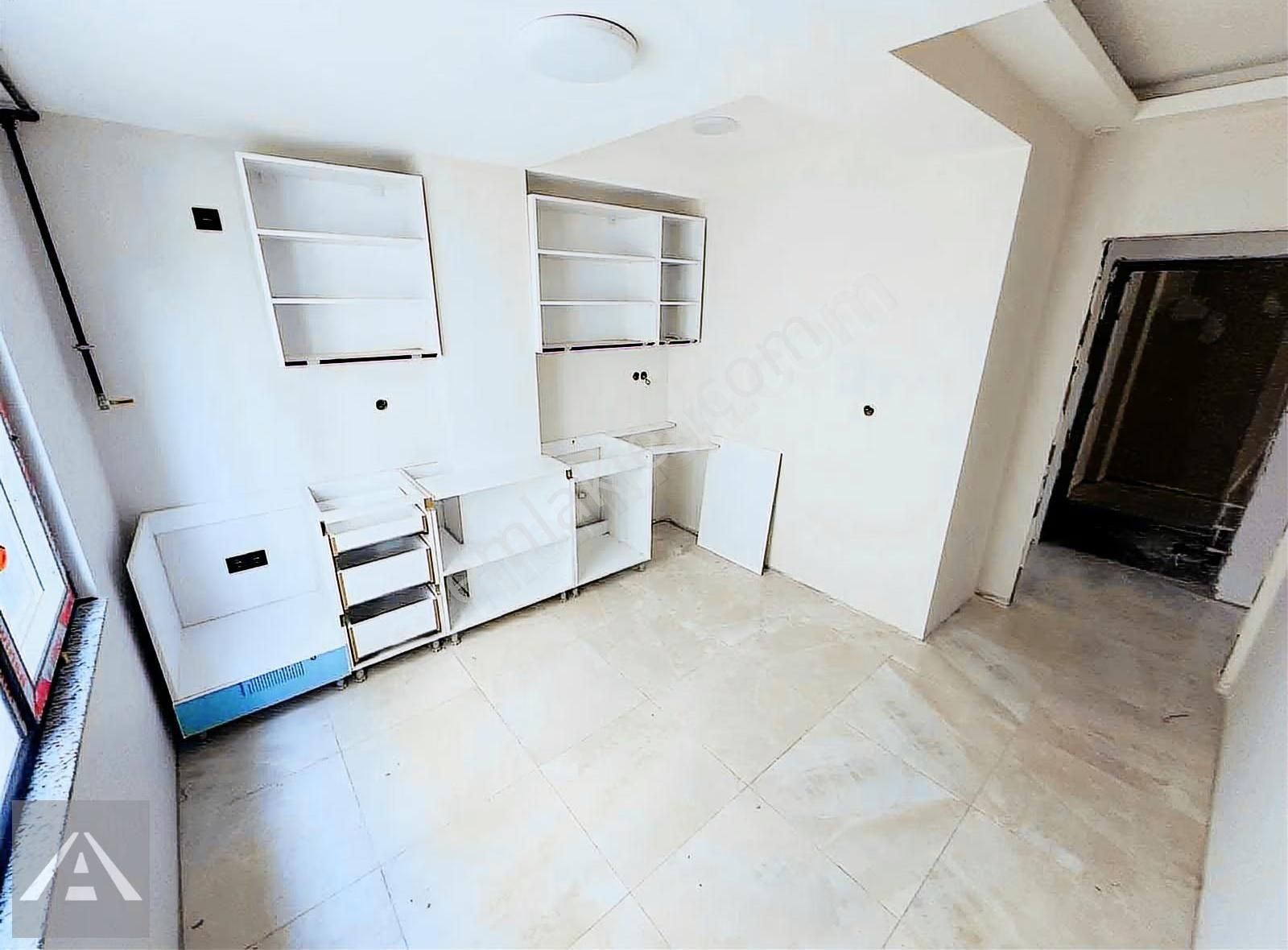 Küçükyalı'da Katta Geniş M2 Sahip Ulaşımı Kolay 2+1 - Görsel 21