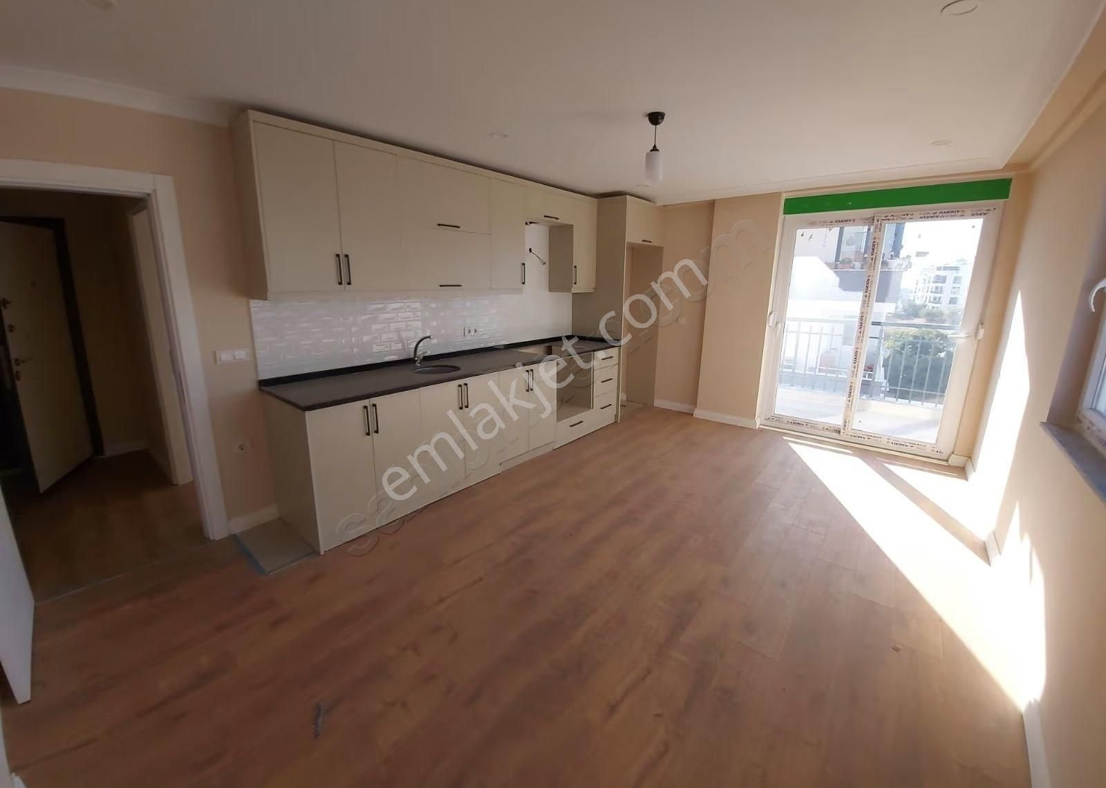 Merkezi Konum Sıfır 2.kat 2+1 Daireler