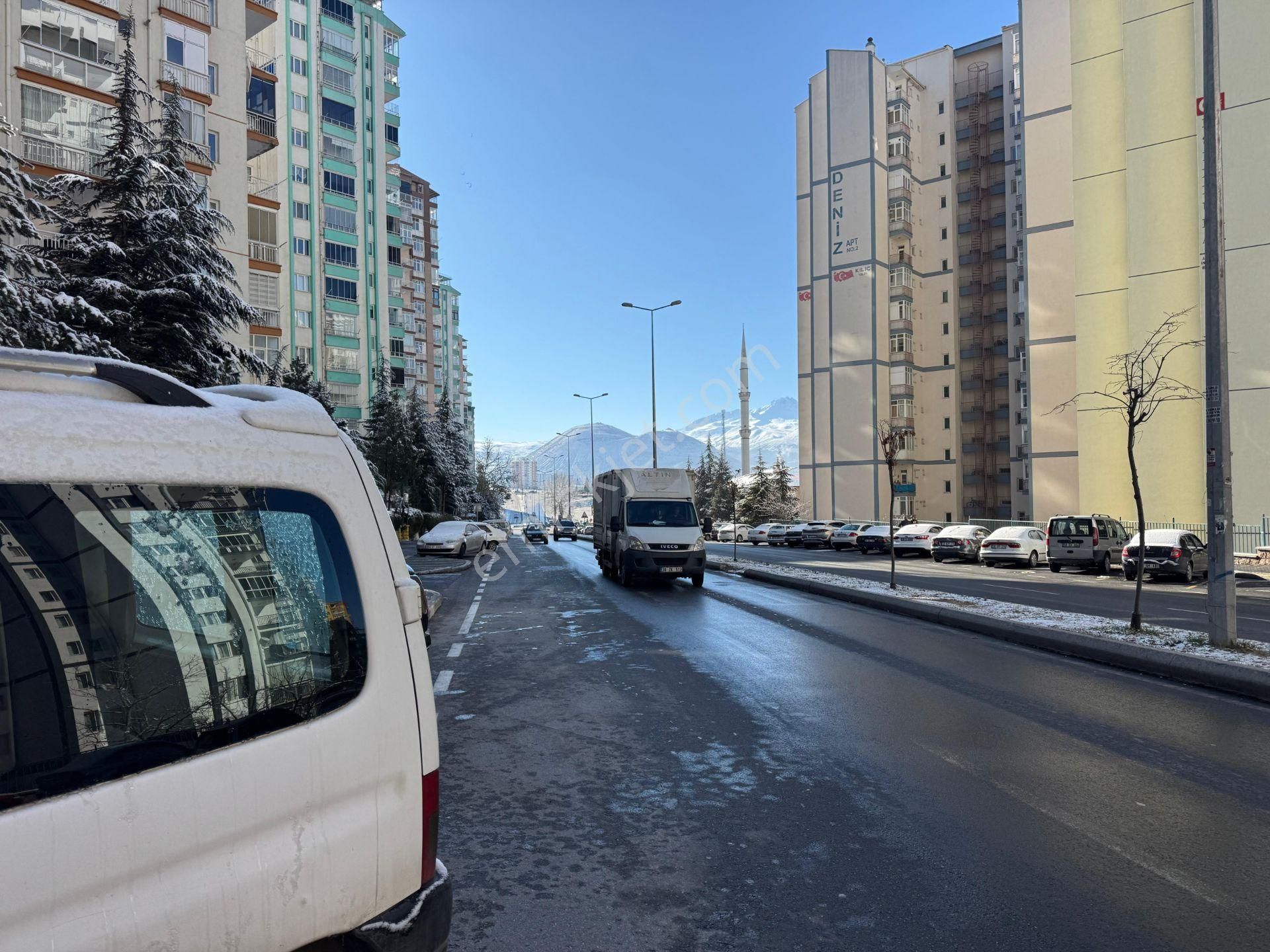 Mimsinde Cadde Kenarı Bireysel Kombili 3+1 Kiralık Daire - Görsel 16