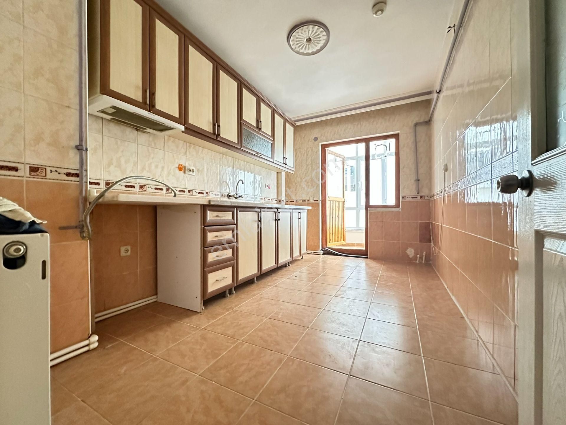 Pursaklar Mehmet Zengin Emlak'tan Yüksek Giriş 3+1 Yapılı Masrafsız Daire - Görsel 2