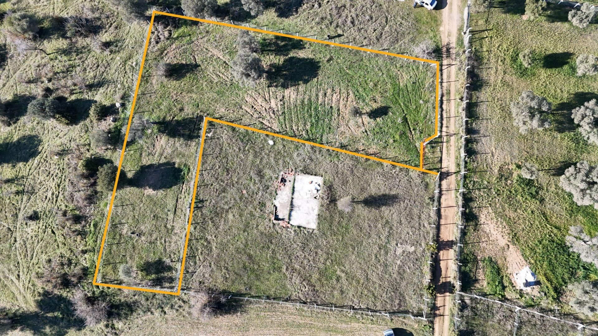 İzmir Menderes Görece-akçaköy Arasında 1727 M2 Taksimli Tepe Tarla - Görsel 4