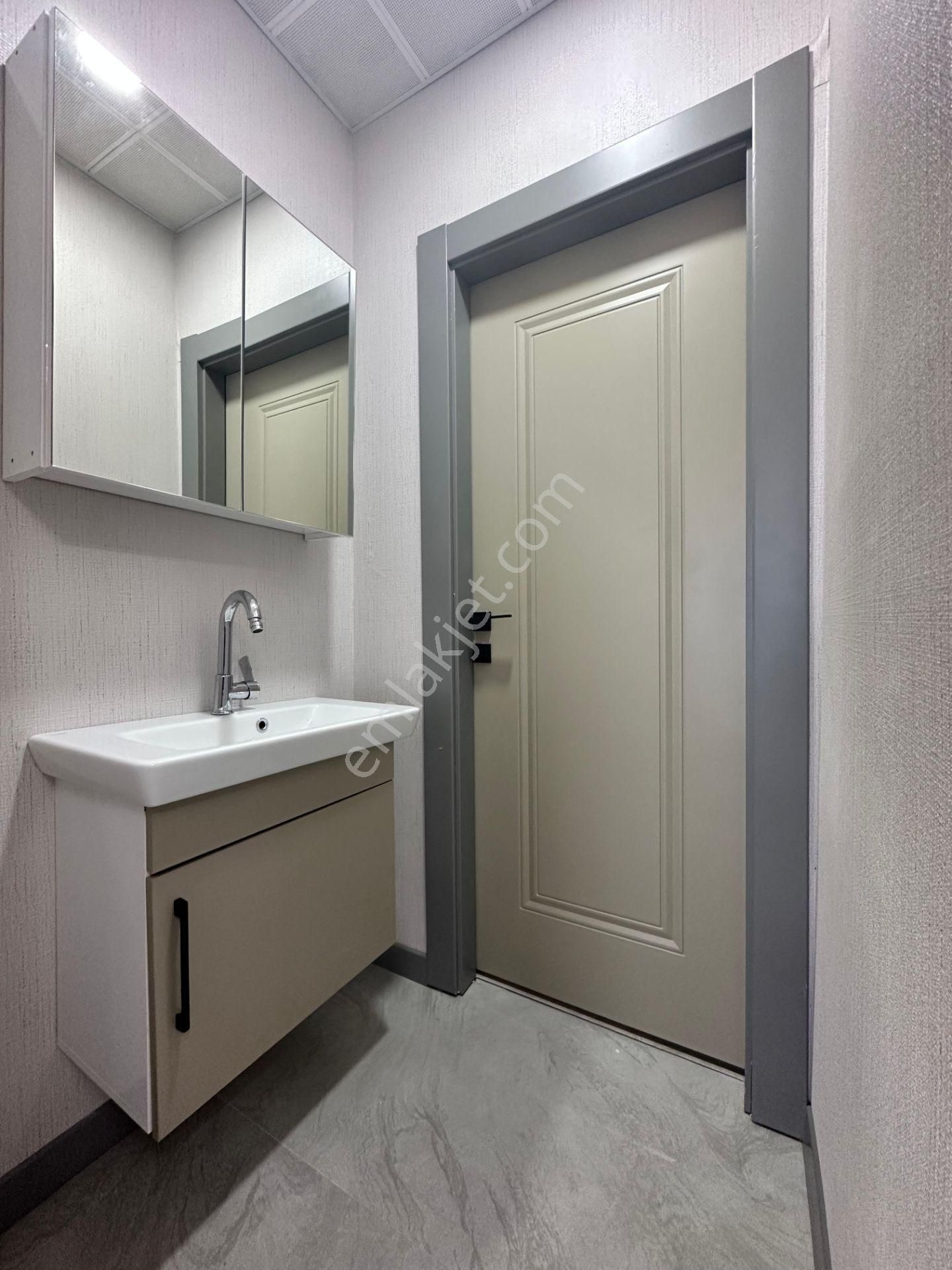 Pursaklar Saray Mehmet Zengin Emlak'tan Hastane Yakını Otoparklı 2.kat 4+1 Sitede Daire - Görsel 34