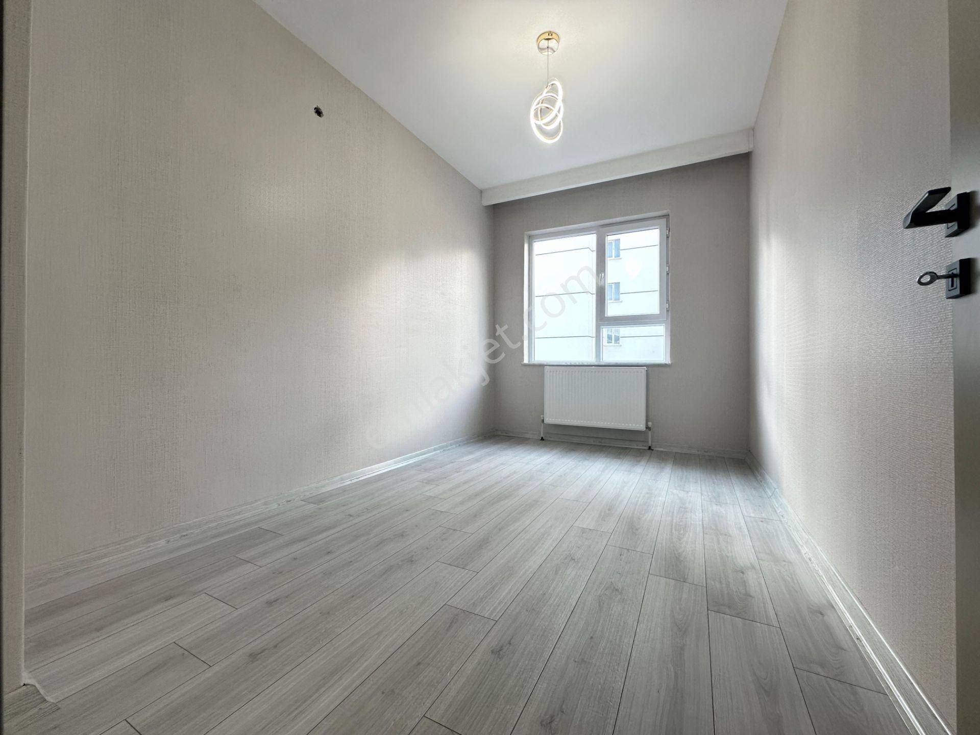 Pursaklar Saray Mehmet Zengin Emlak'tan Hastane Yakını Otoparklı 2.kat 4+1 Sitede Daire - Görsel 20