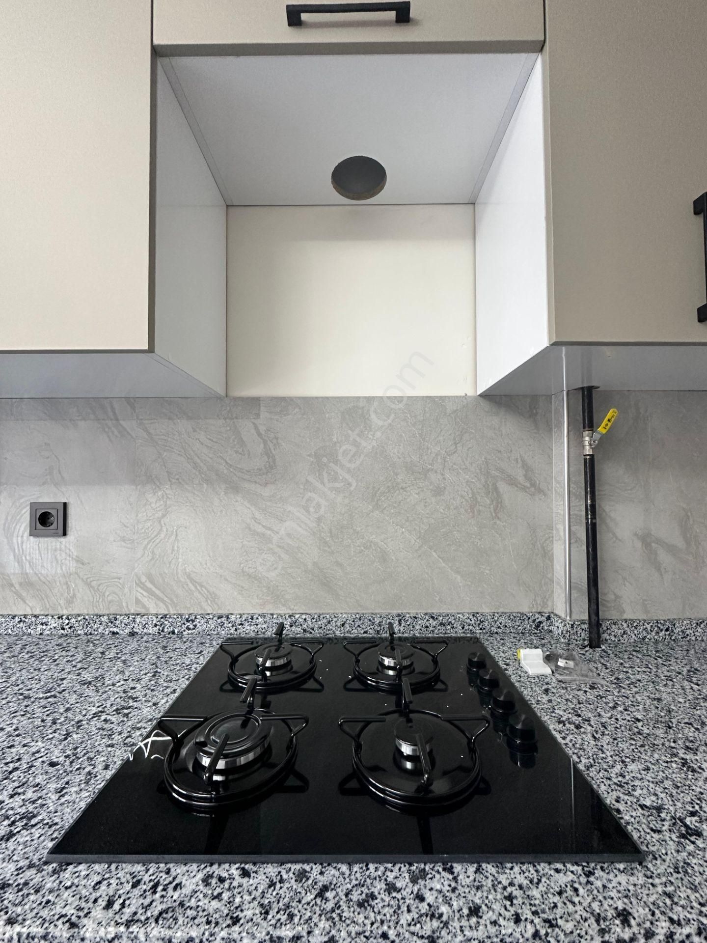 Pursaklar Saray Mehmet Zengin Emlak'tan Hastane Yakını Otoparklı 2.kat 4+1 Sitede Daire - Görsel 9