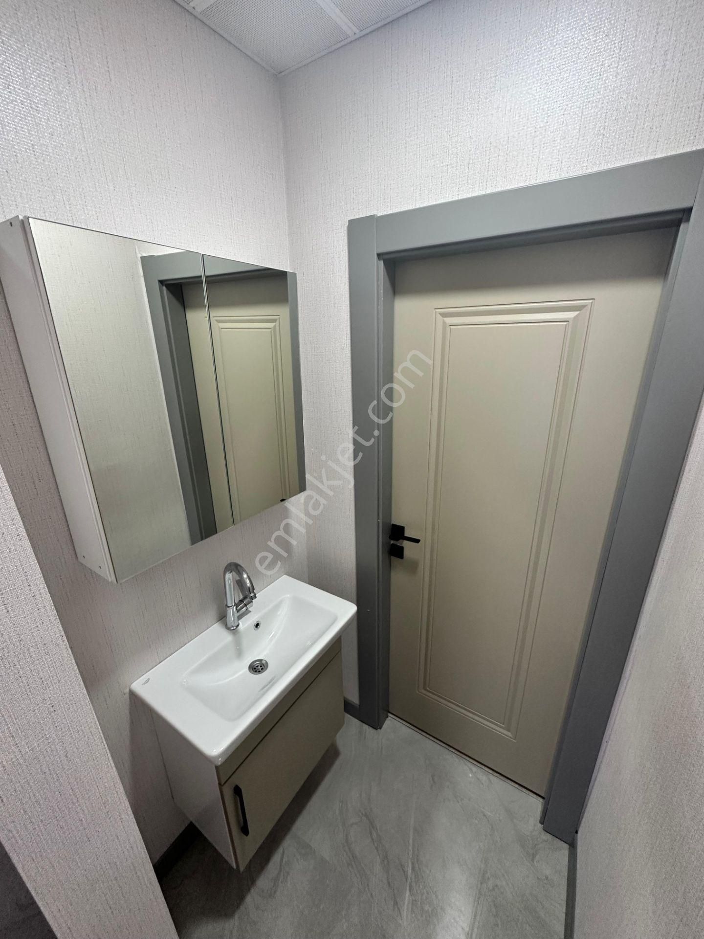 Pursaklar Saray Mehmet Zengin Emlak'tan Hastane Yakını Otoparklı 2.kat 4+1 Sitede Daire - Görsel 29