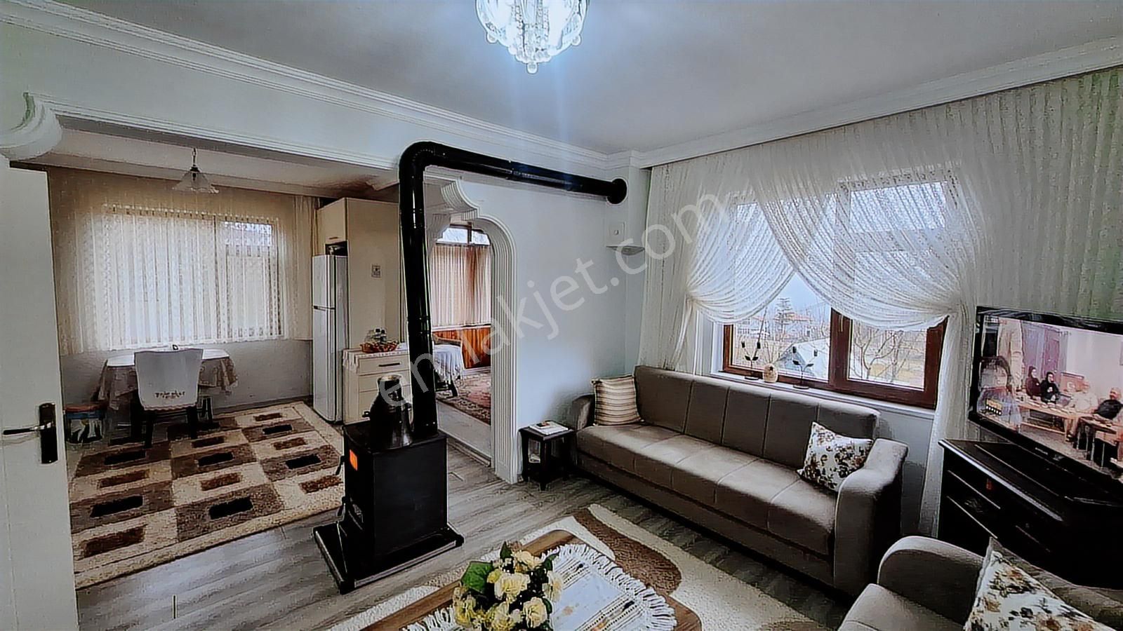 Kartepe Pazarçayırı Mah.eşyalı Satılık Bahçeli Müstakil Ev - Görsel 13