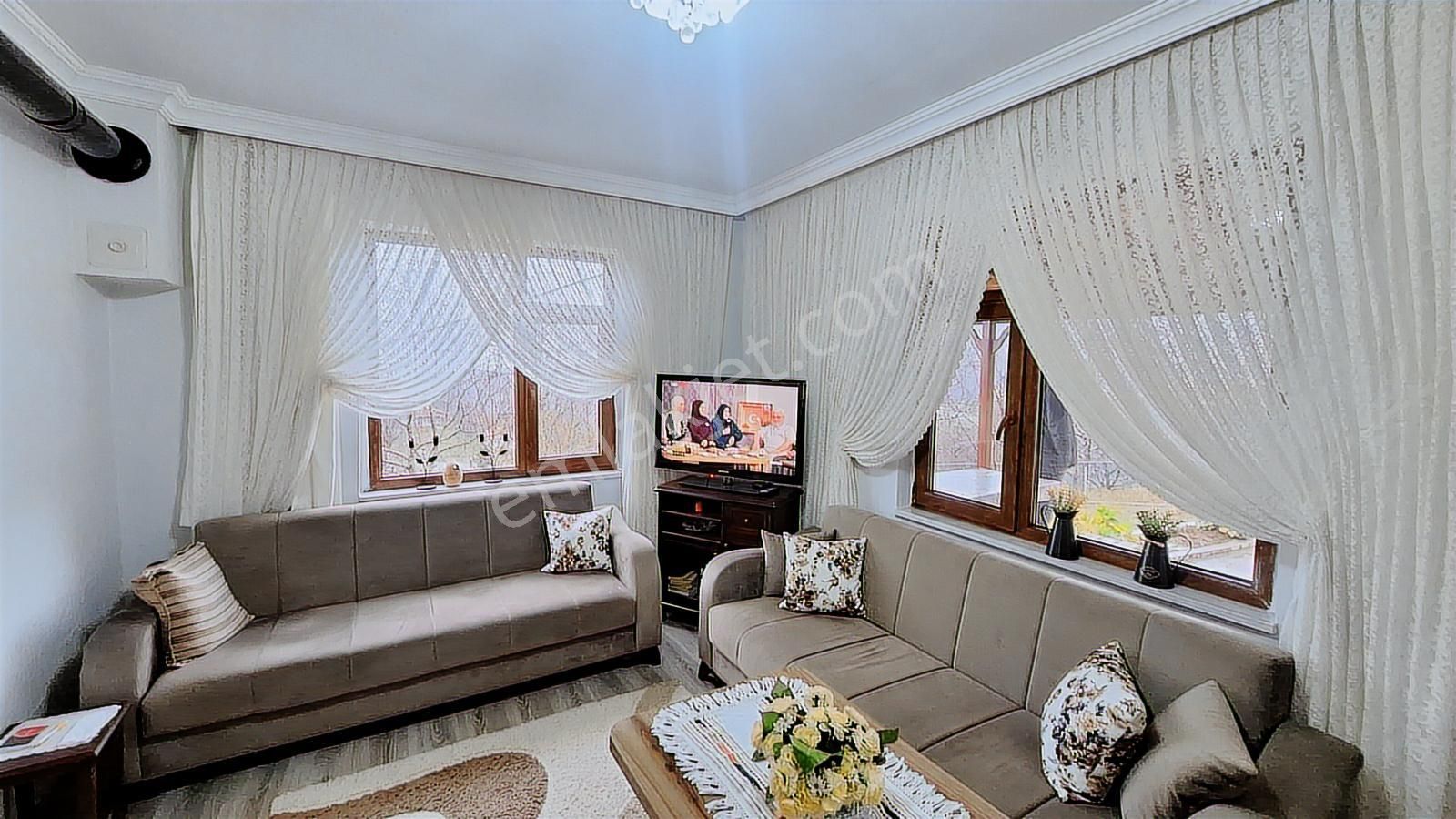 Kartepe Pazarçayırı Mah.eşyalı Satılık Bahçeli Müstakil Ev - Görsel 16