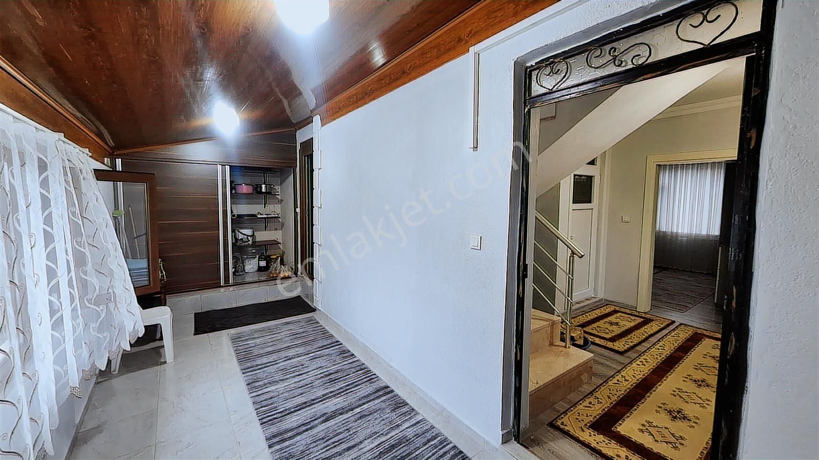 Kartepe Pazarçayırı Mah.eşyalı Satılık Bahçeli Müstakil Ev - Görsel 8