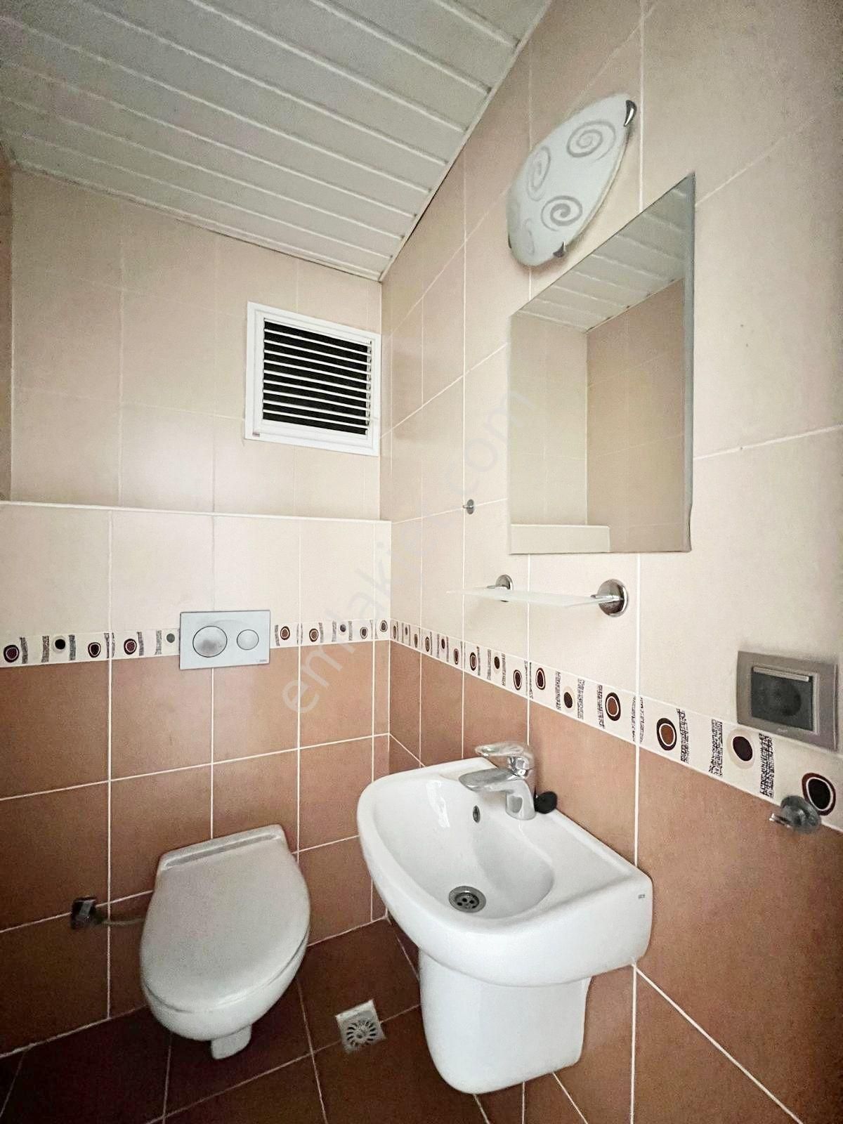 Türkmenbaşı_groseri_civarı_3+1_giyinme_odalı_geniş_oturum_teras_balkonlu_d.gaz_tesisatı_hazır - Görsel 23