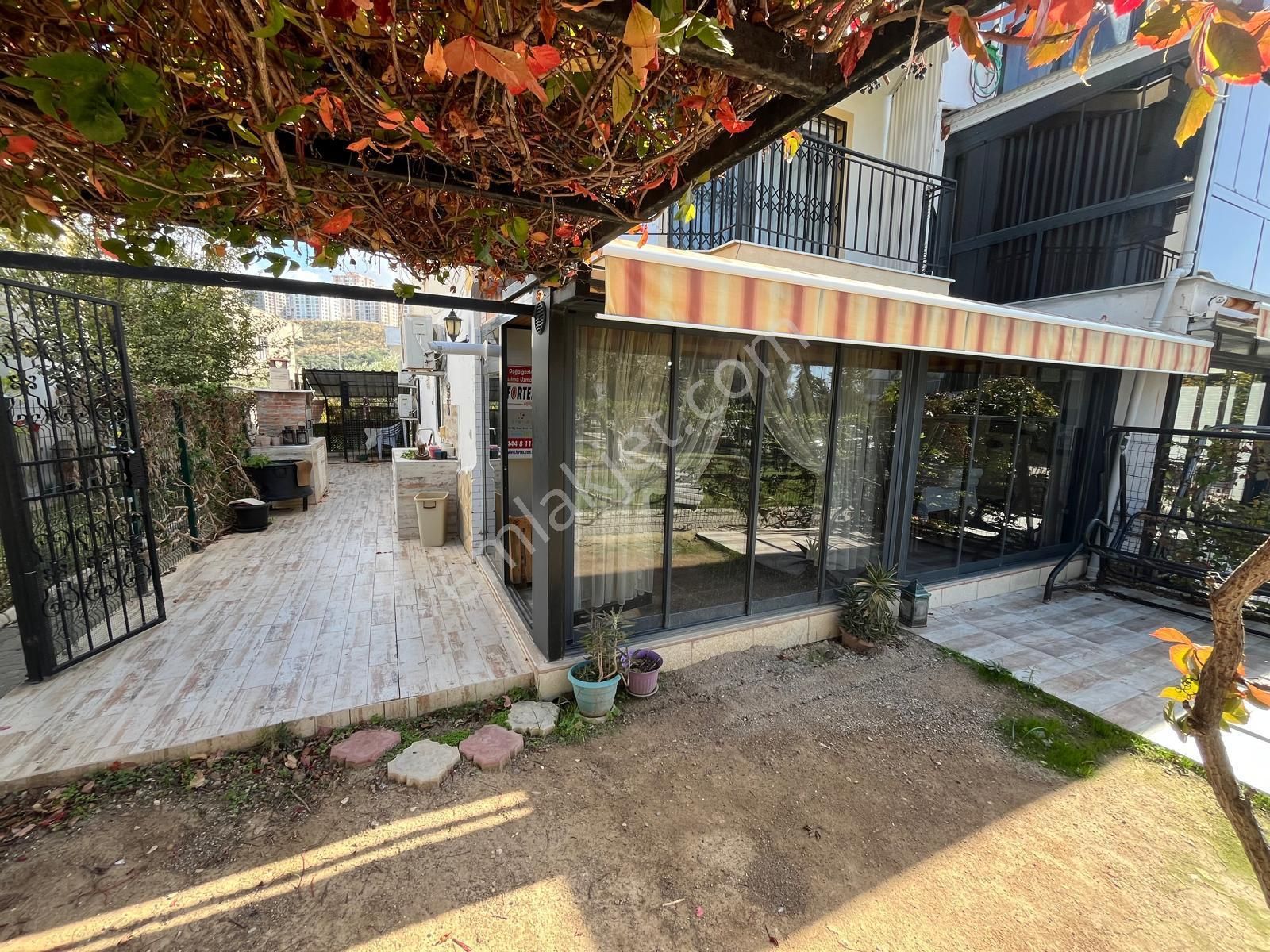 Kuşadası Long Beachde Doğalgazlı Havuzlu Sitede Müstakil Bahçeli 2+1 Bahçe Katı Eşyalı Yazlık Daire - Görsel 14