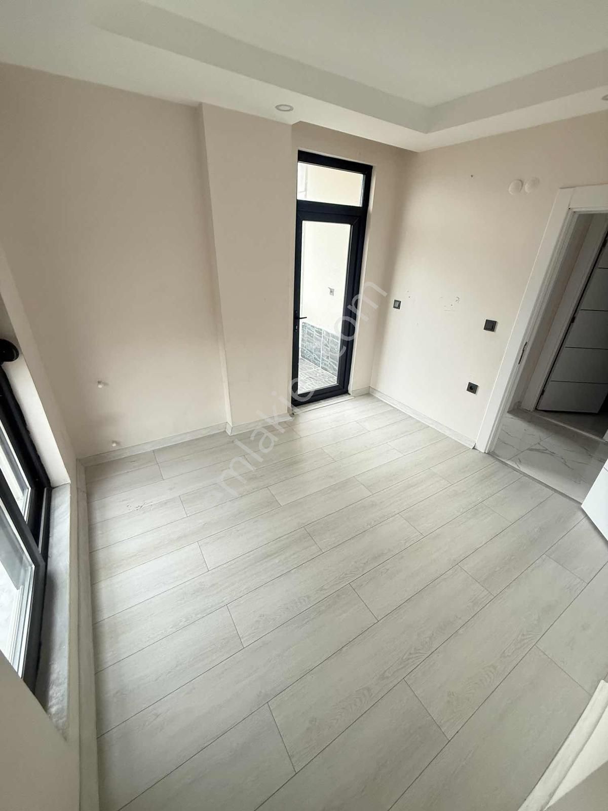 Karşıyaka Mah Havuzlu 2 Blok İçerisinde Katta 2+1 - Görsel 10