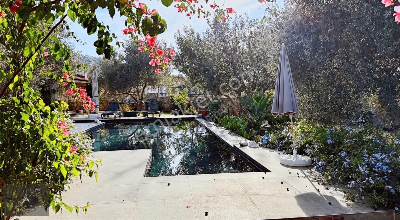 Yalıçiftlikte Doğa İçinde Tek Kat, Havuzlu Eşyalı Kiralık Villa - Görsel 30